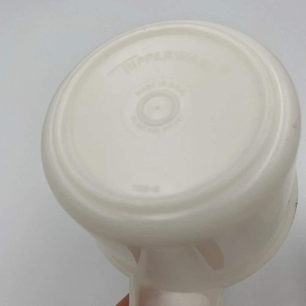 Vtg Tupperware 4 Measuring Cups Opaque (color 2) Nesting 1/3-1/2-2/3-3/4